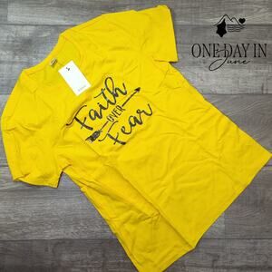 Blackoo Faith Over Fear T Shirt Size M